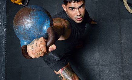 Entdecke adidas Trainings- und Fitnessbekleidung