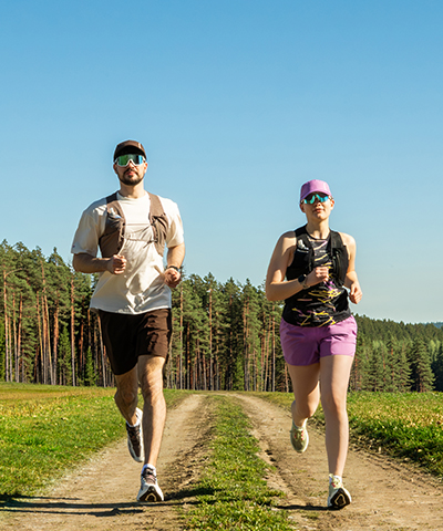 Running Couple im Salomon Look