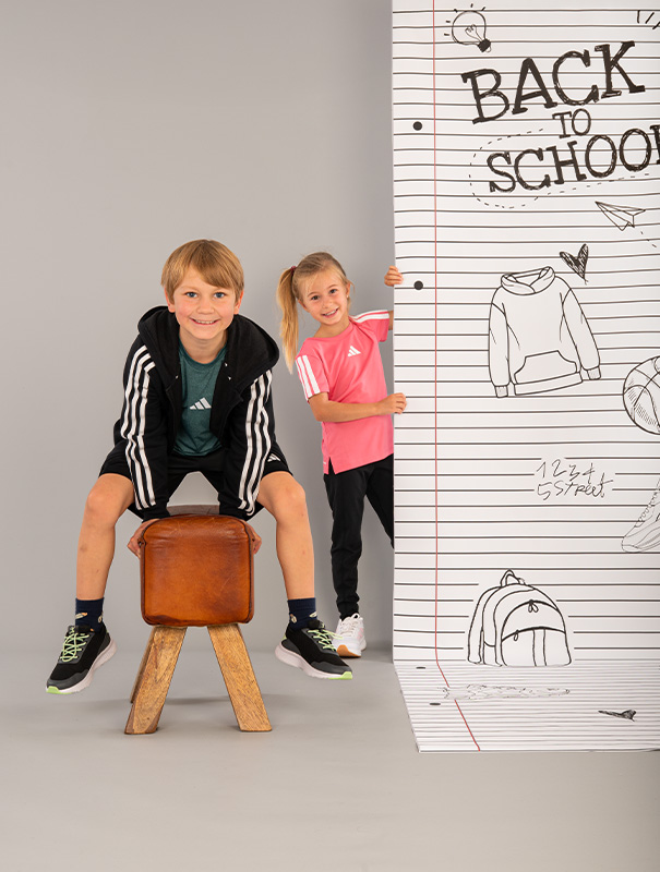 Kinder in funktionaler Sportmode Kinder in funktionaler Sportmode