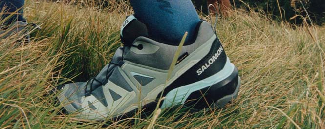 Wanderbekleidung von Salomon
