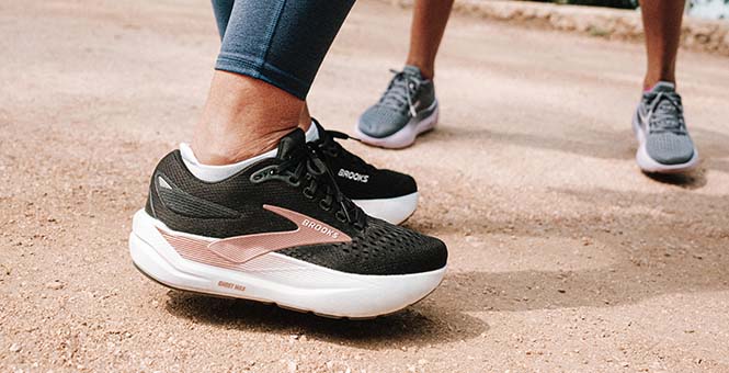 Entdecke Brooks Laufschuhe für Damen