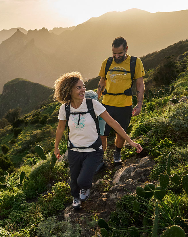 McKinley Outdoorbekleidung- und Ausrüstung Entdecke McKinley Outdoorbekleidung- und Ausrüstung